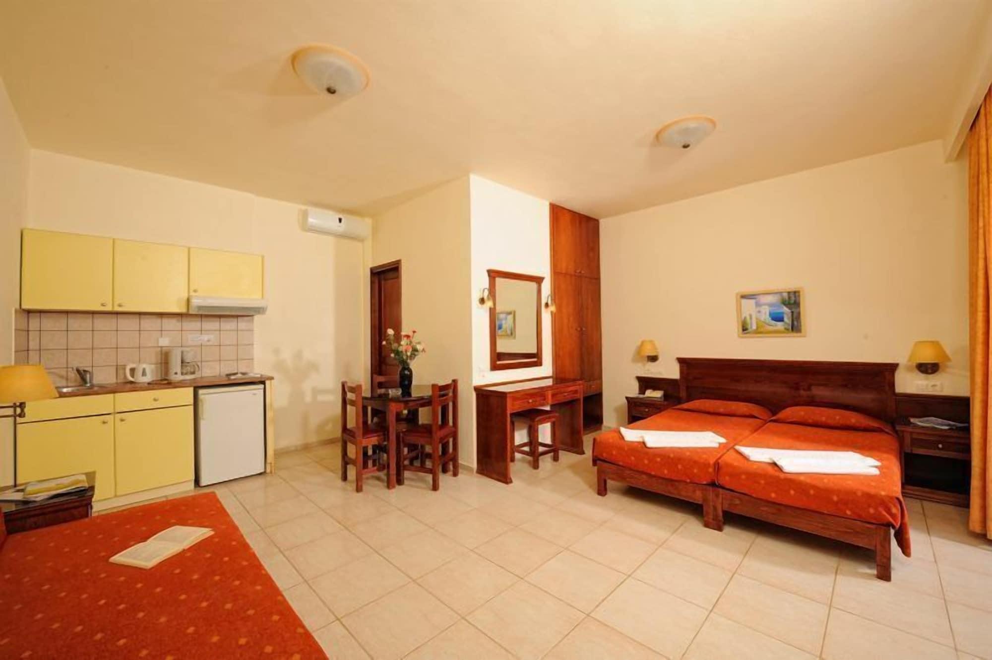 Maria Lambis Aparthotel Stalida Bagian luar foto
