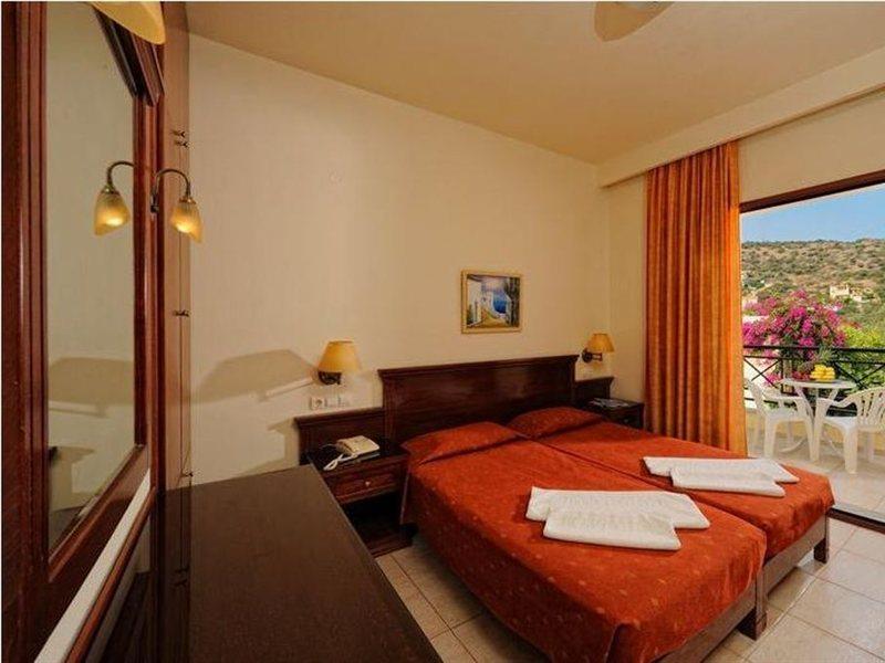 Maria Lambis Aparthotel Stalida Bagian luar foto